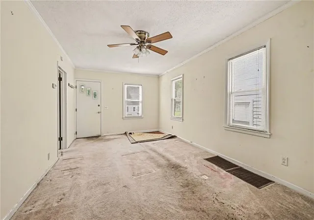 Photo 4 of Single family home for sale at 214 E 79th Terrace, Kansas City, MO 64114 | MLS# 2645029 | Listing updated on 2026-10-05