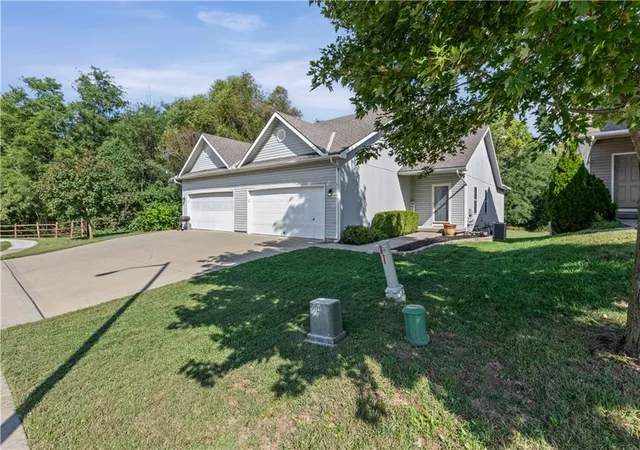 Photo 1 of Multi family home for sale at 3514 95th Street, Kansas City, MO 64154 | MLS# 2645050 | Listing updated on 2026-10-08