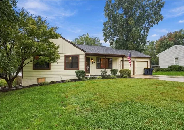 Photo 3 of Single family home for sale at 11219 E 47th Terrace, Kansas City, MO 64133 | MLS# 2645053 | Listing updated on 2026-10-20