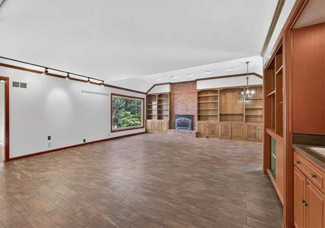 Photo 4 of Single family home for sale at 1201 W 60th Terrace, Kansas City, MO 64113 | MLS# 2645055 | Listing updated on 2026-10-18