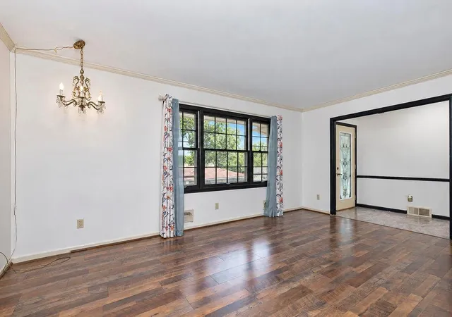 Photo 3 of Single family home for sale at 12107 Oak Ridge Rd, Independence, MO 64052 | MLS# 2645056 | Listing updated on 2026-10-02