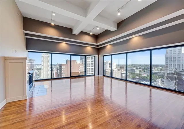 Photo 2 of Condo for sale at 1101 Walnut St #1801, Kansas City, MO 64106 | MLS# 2645063 | Listing updated on 2026-10-08