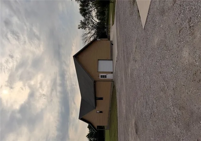 Photo 4 of Single family home for sale at 123 North 3 Hwy, Girard, KS 66743 | MLS# 2645064 | Listing updated on 2026-10-02