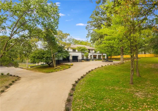 Photo 3 of Mansion for sale at 1701 Nw Duncan Rd, Blue Springs, MO 64015 | MLS# 2645067 | Listing updated on 2026-10-03