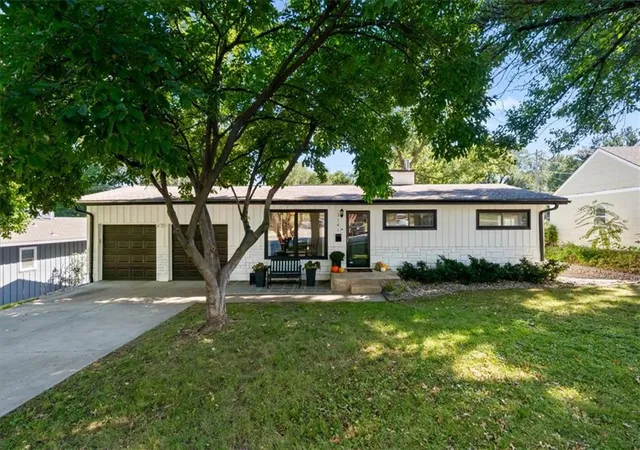 Single family home for sale at 7141 Belinder Ave, Prairie Village, KS 66208 | MLS# 2645072