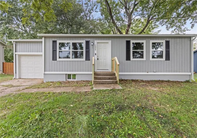 Photo 4 of Single family home for sale at 1504 N Emery St, Independence, MO 64050 | MLS# 2645073 | Listing updated on 2026-10-07