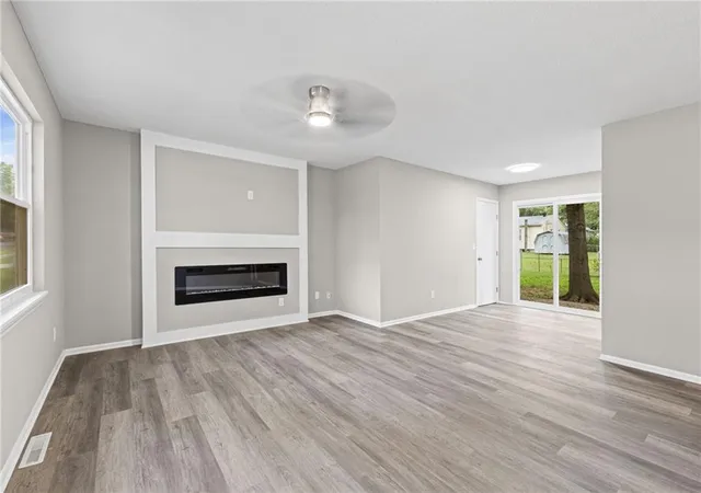 Photo 3 of Single family home for sale at 1504 N Emery St, Independence, MO 64050 | MLS# 2645073 | Listing updated on 2026-10-07