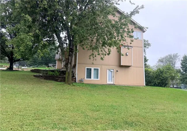 Photo 3 of Single family home for sale at 5904 Albervan St, Shawnee, KS 66216 | MLS# 2645074 | Listing updated on 2026-10-03