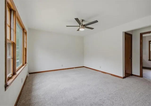 Photo 3 of Single family home for sale at 909 E 100th Terrace, Kansas City, MO 64131 | MLS# 2645079 | Listing updated on 2026-10-20