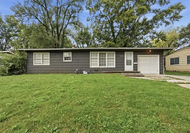 Photo 1 of Single family home for sale at 10002 Belmont Ave, Kansas City, MO 64134 | MLS# 2645084 | Listing updated on 2026-10-20