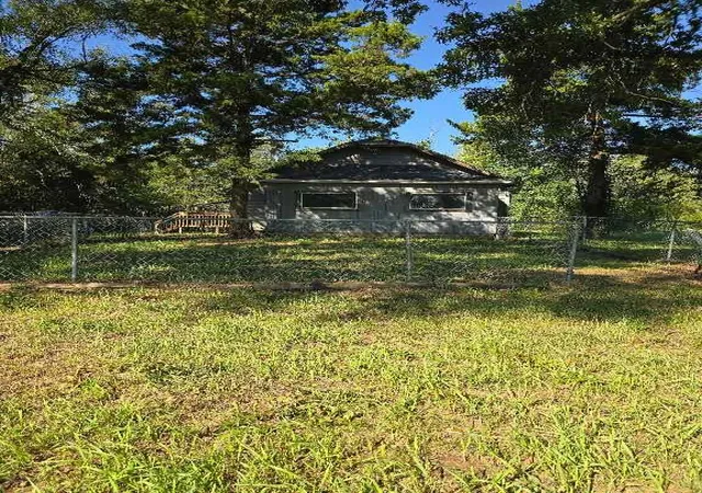 Photo 2 of Single family home for sale at 26669 New Lawrence Dr, Leavenworth, KS 66048 | MLS# 2645088 | Listing updated on 2026-10-06