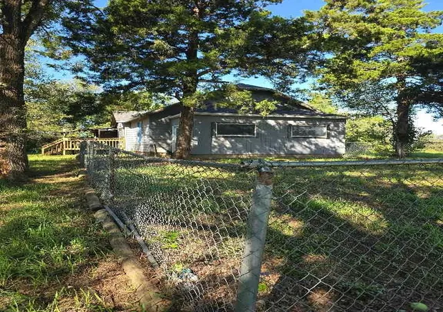 Photo 3 of Single family home for sale at 26669 New Lawrence Dr, Leavenworth, KS 66048 | MLS# 2645088 | Listing updated on 2026-10-06
