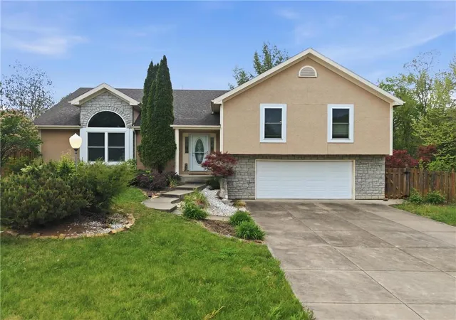 Photo 2 of Single family home for sale at 2709 S 23rd Street, Leavenworth, KS 66048 | MLS# 2645090 | Listing updated on 2026-10-02