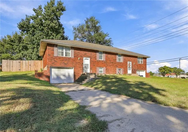 Photo 3 of Multi family home for sale at 1101 Sw Westminister Rd, Blue Springs, MO 64014 | MLS# 2645091 | Listing updated on 2026-10-08