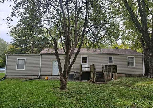 Photo 11 of Single family home for sale at 5520 Hardy Ave, Raytown, MO 64133 | MLS# 2645098 | Listing updated on 2026-10-21
