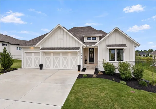 Single family home for sale at 4315 Aspen Dr, Basehor, KS 66007 | MLS# 2645099