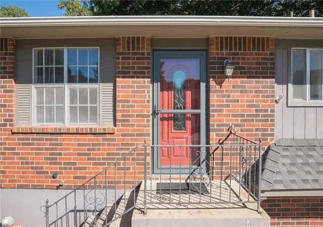 Photo 3 of Single family home for sale at 16904 E 35th Terrace S, Independence, MO 64055 | MLS# 2645100 | Listing updated on 2026-10-07