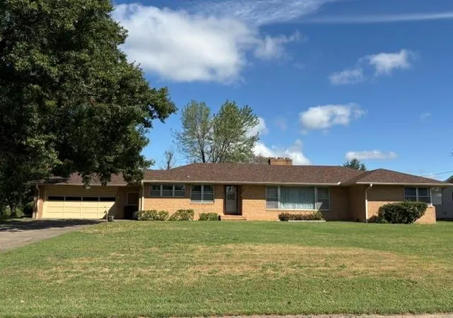Photo 1 of Single family home for sale at 3115 Chess Ave, Parsons, KS 67357 | MLS# 2645101 | Listing updated on 2026-10-02