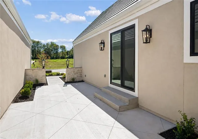 Photo 4 of House for sale at 13725 Pembroke Ln, Overland Park, KS 66224 | MLS# 2645102 | Listing updated on 2026-10-08