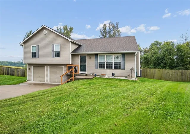 Photo 1 of Single family home for sale at 8416 N Winfield Ave, Kansas City, MO 64153 | MLS# 2645105 | Listing updated on 2026-10-08