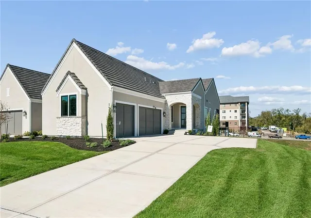 Photo 1 of Single family home for sale at 13727 Pembroke Ln, Overland Park, KS 66224 | MLS# 2645111 | Listing updated on 2026-10-08