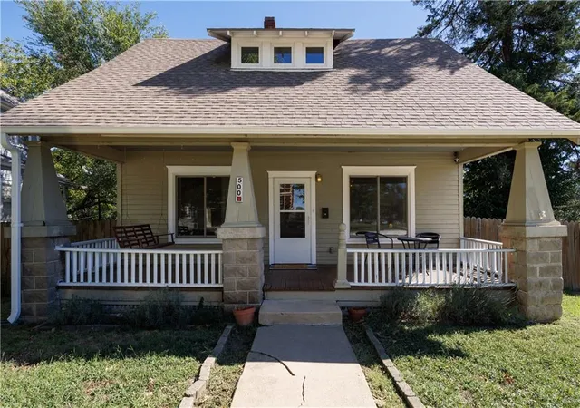 Photo 3 of Single family home for sale at 500 N 9th Street, Independence, KS 67301 | MLS# 2645114 | Listing updated on 2026-10-08