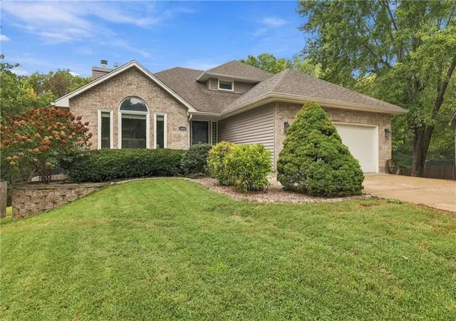 Photo 1 of Single family home for sale at 3650 Sw Kimstin Cir, Blue Springs, MO 64015 | MLS# 2645121 | Listing updated on 2026-10-03