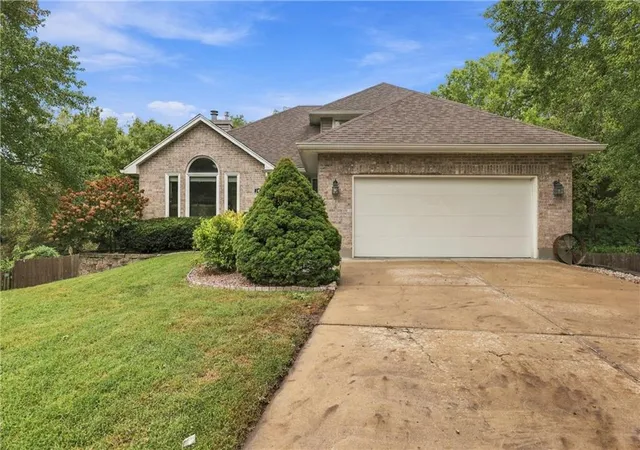 Photo 2 of Single family home for sale at 3650 Sw Kimstin Cir, Blue Springs, MO 64015 | MLS# 2645121 | Listing updated on 2026-10-03