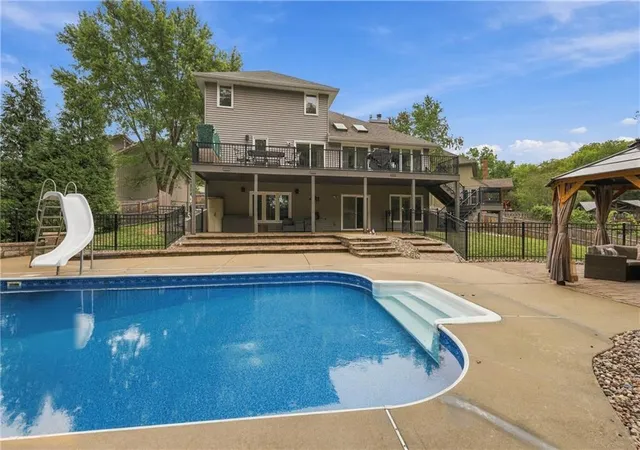 Photo 3 of Single family home for sale at 3650 Sw Kimstin Cir, Blue Springs, MO 64015 | MLS# 2645121 | Listing updated on 2026-10-03