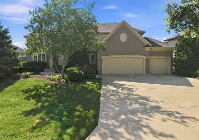 Single family home for sale at 5427 W 164th Place, Stilwell, KS 66085 | MLS# 2645131