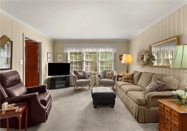 Photo 4 of Sale Pending at 5029 Spring Ave, Kansas City, MO 64133 | MLS# 2645142 | Listing updated on 2026-10-19