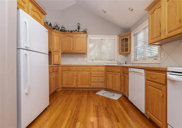 Photo 4 of House for sale at 7910 N Locust St, Kansas City, MO 64118 | MLS# 2645143 | Listing updated on 2026-10-07