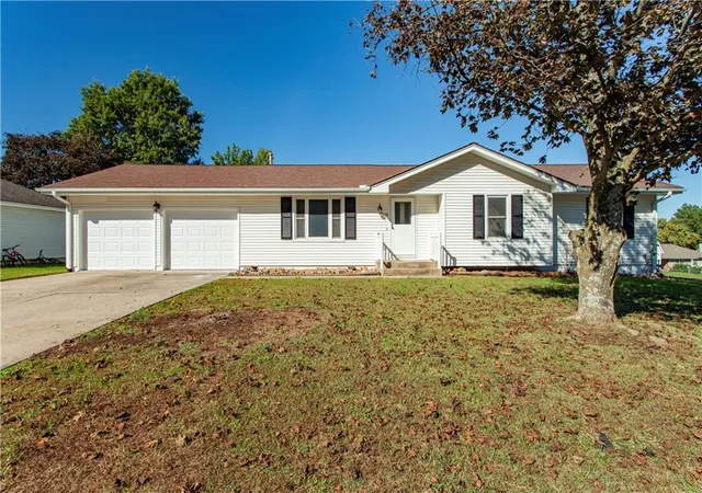 Photo 1 of Single family home for sale at 1908 Cedar St, Higginsville, MO 64037 | MLS# 2645146 | Listing updated on 2026-10-04