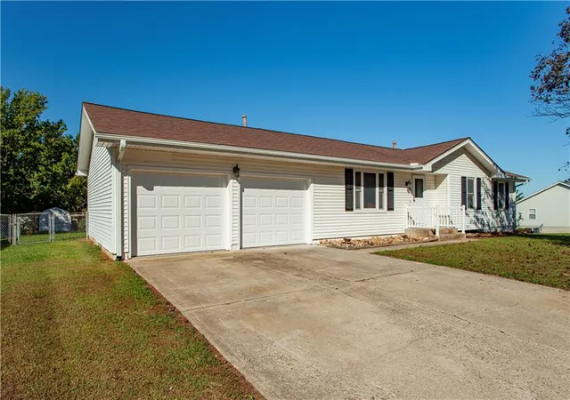Photo 3 of Single family home for sale at 1908 Cedar St, Higginsville, MO 64037 | MLS# 2645146 | Listing updated on 2026-10-04