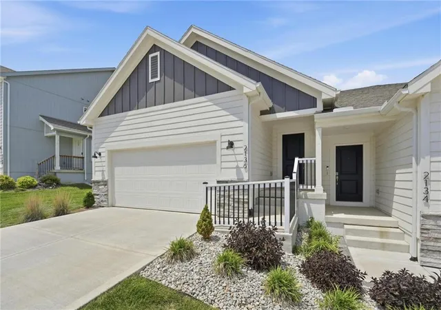 Photo 3 of Townhouse for sale at 2136 Sw Osage Dr, Lees Summit, MO 64082 | MLS# 2645155 | Listing updated on 2026-10-03