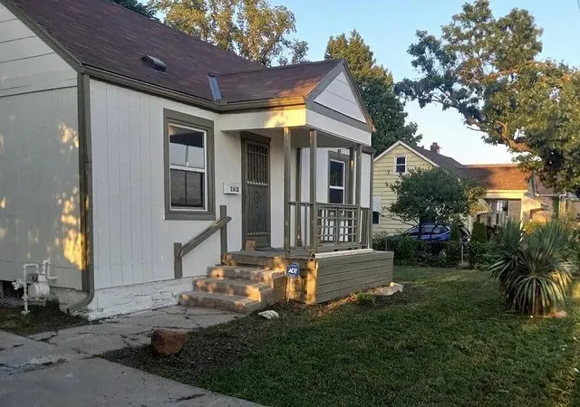 Single family home for sale at 2612 E 75th Street, Kansas City, MO 64132 | MLS# 2645156