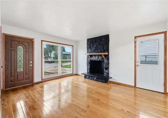 Photo 3 of Single family home for sale at 3106 N Union St, Independence, MO 64050 | MLS# 2645159 | Listing updated on 2026-10-02