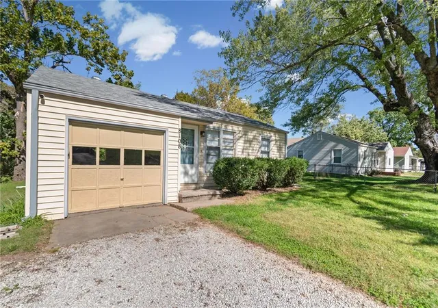 Photo 3 of Single family home for sale at 8108 9 Highway, Kansas City, MO 64152 | MLS# 2645167 | Listing updated on 2026-10-08