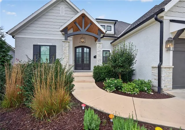 Photo 3 of Single family home for sale at 12501 W 169th Street, Overland Park, KS 66221 | MLS# 2645172 | Listing updated on 2026-10-04