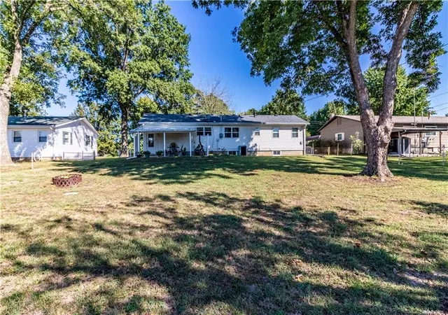 Photo 4 of Single family home for sale at 305 Hillcrest Dr, Windsor, MO 65360 | MLS# 2645184 | Listing updated on 2026-10-03