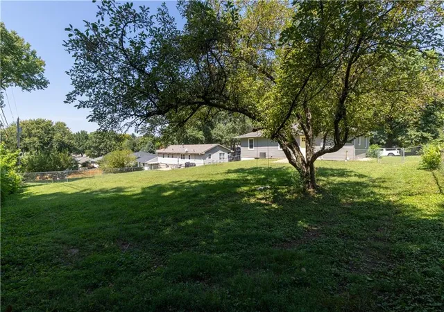 Photo 4 of Single family home for sale at 3426 Auburn Dr, Saint Joseph, MO 64506 | MLS# 2645186 | Listing updated on 2026-10-02