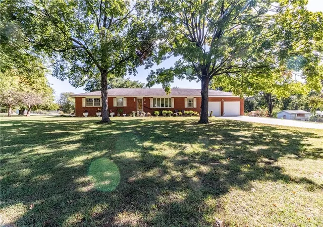 Photo 3 of Single family home for sale at 225 S County Line Rd, Windsor, MO 65360 | MLS# 2645191 | Listing updated on 2026-10-04