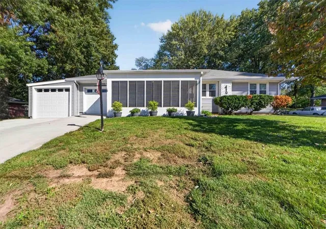Photo 2 of Single family home for sale at 419 Dickinson Rd, Independence, MO 64050 | MLS# 2645198 | Listing updated on 2026-10-08