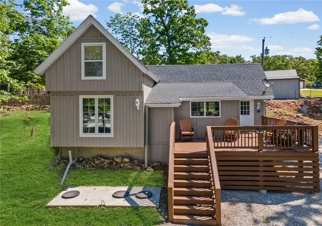 Photo 1 of Single family home for sale at 10057 Otter Rd, Clinton, MO 64735 | MLS# 2645202 | Listing updated on 2026-10-02