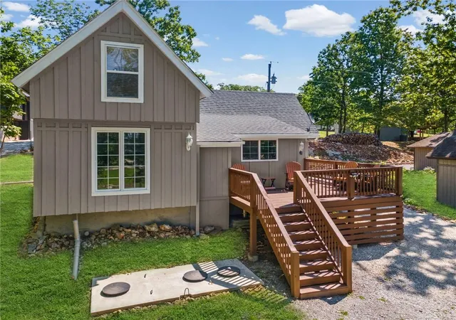 Photo 4 of Single family home for sale at 10057 Otter Rd, Clinton, MO 64735 | MLS# 2645202 | Listing updated on 2026-10-02
