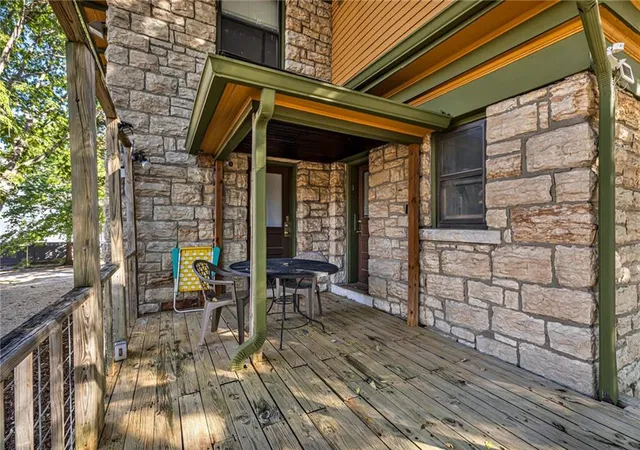 Listing Photo 5 - Condo for sale in building located at 3712 Washington St, Kansas City, MO 64111