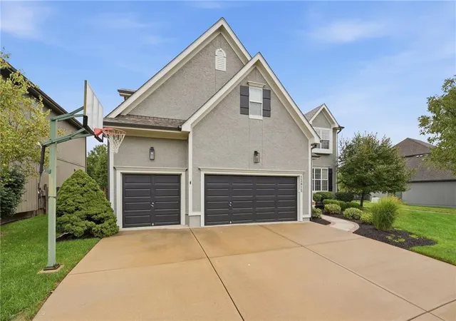Photo 1 of Single family home for sale at 13813 Richards St, Overland Park, KS 66221 | MLS# 2645209 | Listing updated on 2026-10-05