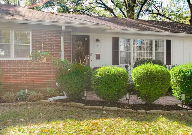 Photo 1 of Single family home for sale at 7 E 109 Street, Kansas City, MO 64114 | MLS# 2645225 | Listing updated on 2026-10-29