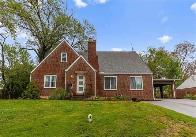 Photo 1 of Sale Pending at 3137 N 54 Street, Kansas City, KS 66104 | MLS# 2645229 | Listing updated on 2026-10-08