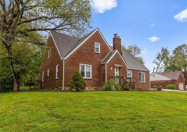 Photo 3 of Sale Pending at 3137 N 54 Street, Kansas City, KS 66104 | MLS# 2645229 | Listing updated on 2026-10-08